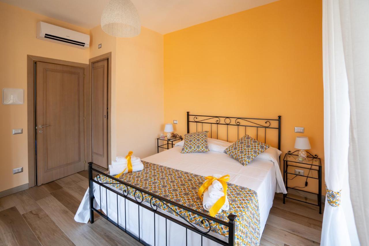 ---5 Minutes From The Sea ---Panorama And A-C Bed & Breakfast Vietri Bagian luar foto