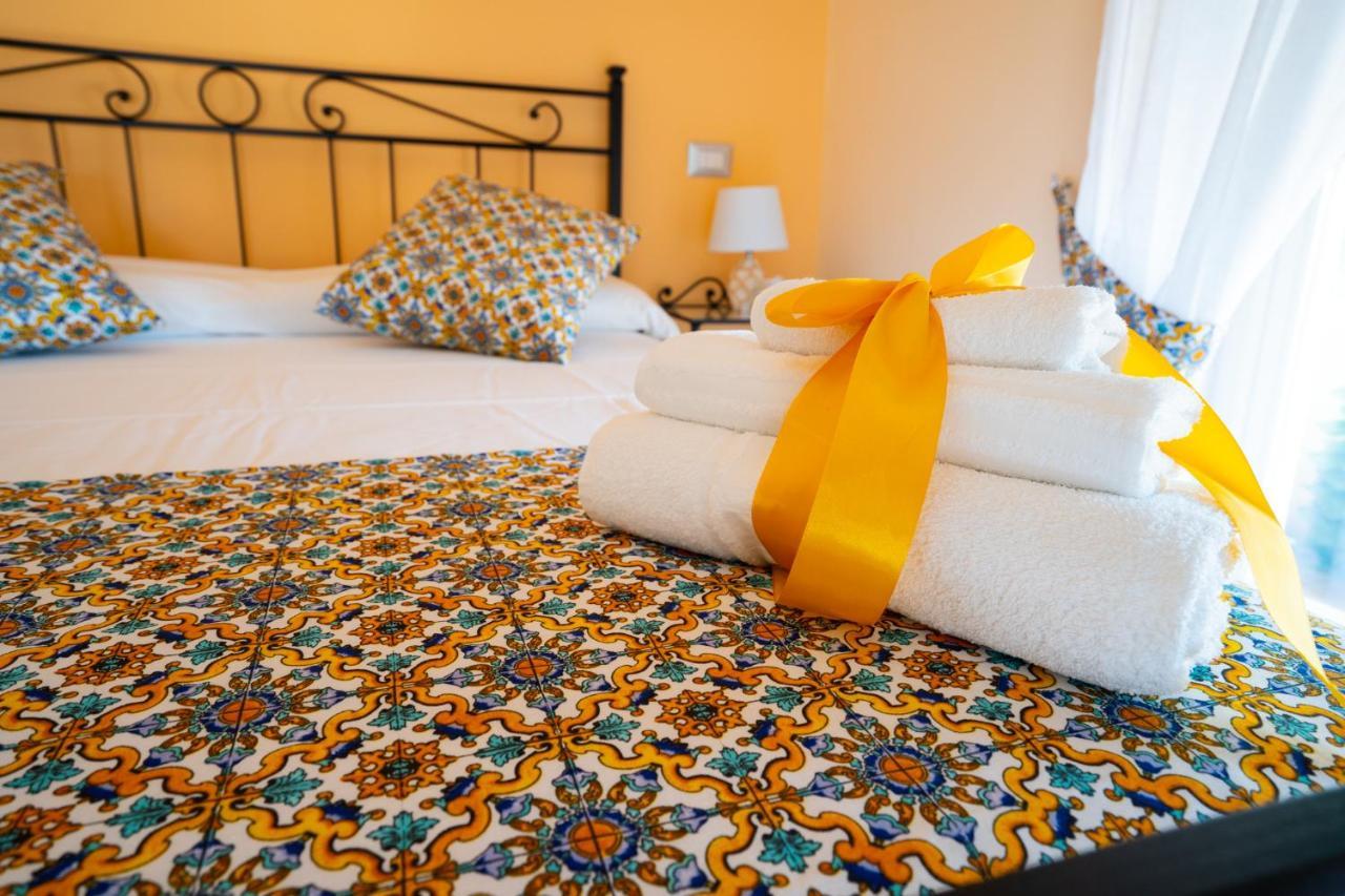 ---5 Minutes From The Sea ---Panorama And A-C Bed & Breakfast Vietri Bagian luar foto