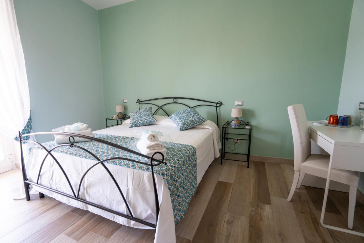 ---5 Minutes From The Sea ---Panorama And A-C Bed & Breakfast Vietri Bagian luar foto