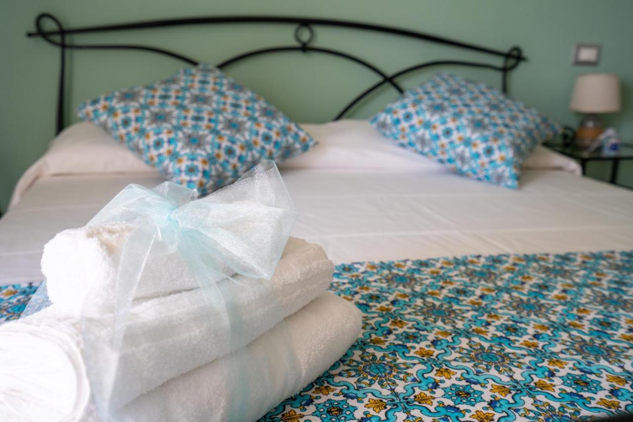 ---5 Minutes From The Sea ---Panorama And A-C Bed & Breakfast Vietri Bagian luar foto